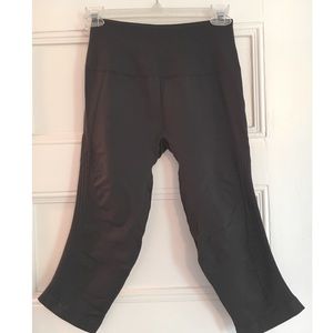 Lululemon Grey Crop Hot Yoga Seamless Legging sz 6